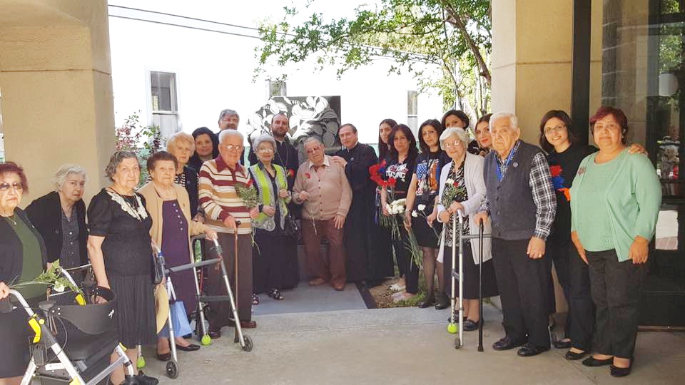 Ժամերգություն Ապրիլ 24-ին Արարատ Տան մատուռում 