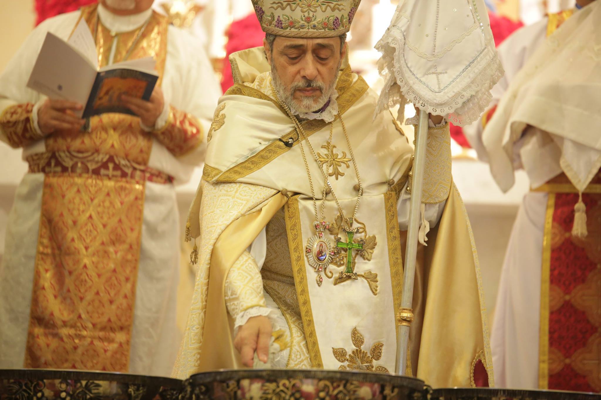 Primate to Celebrate the Divine Liturgy at Holy Apostles Armenian Church in Crescenta Valley