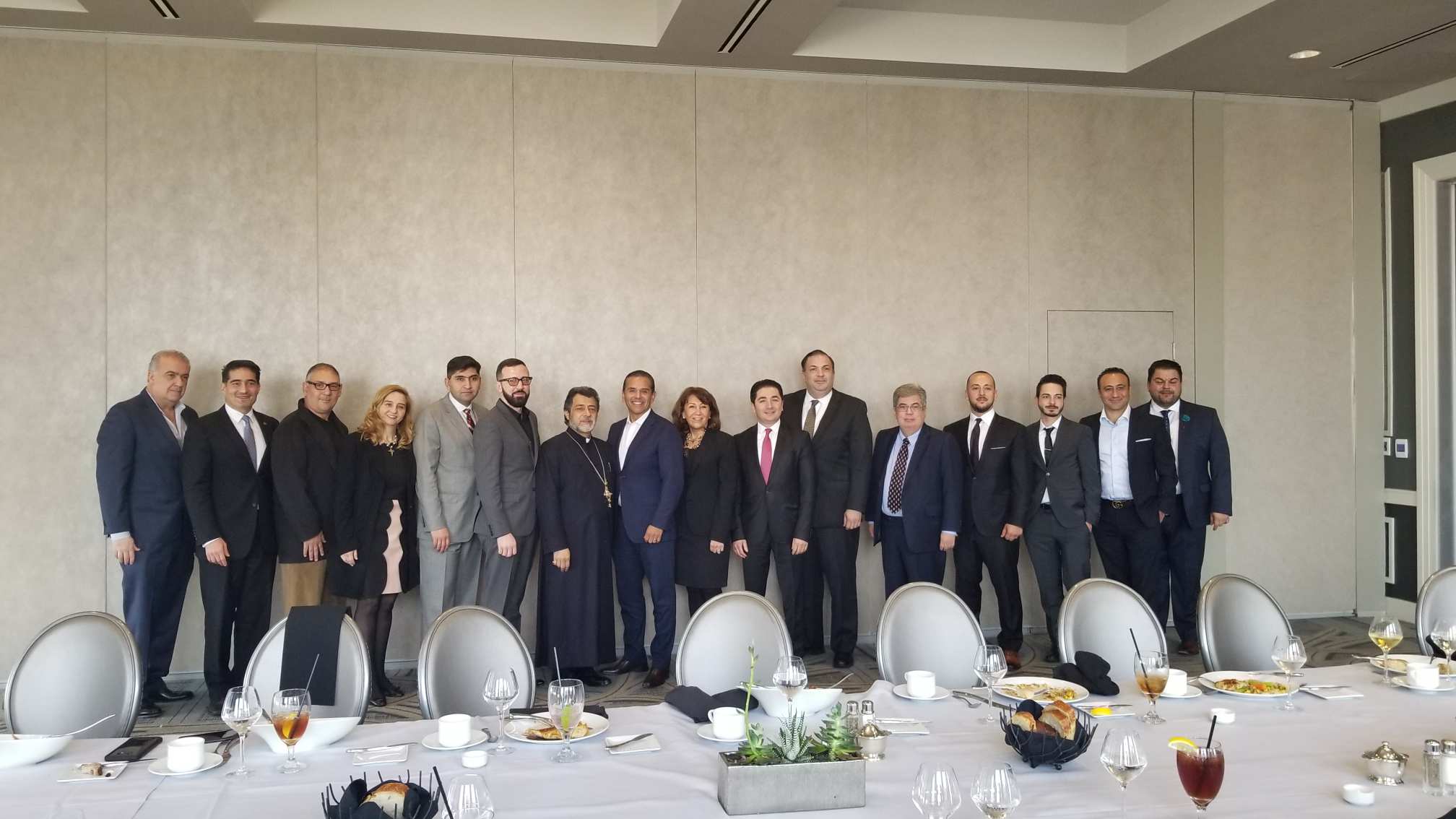 Former LA Mayor Antonio Villaraigosa Meets with Professionals of the Armenian-American Community