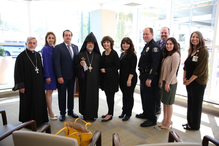 Primate Presides Over Good Friday Service at Glendale Memorial Hospital