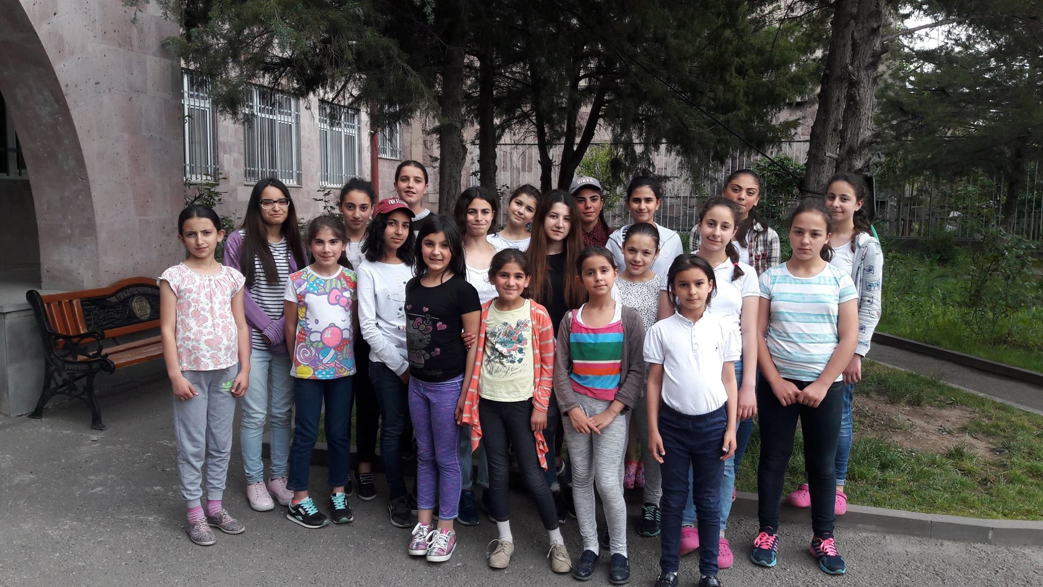 MER HOOYS COMPLETES SIXTH YEAR CELEBRATES WITH ART EXHIBITION AND GALA FUNDRAISING CONCERT