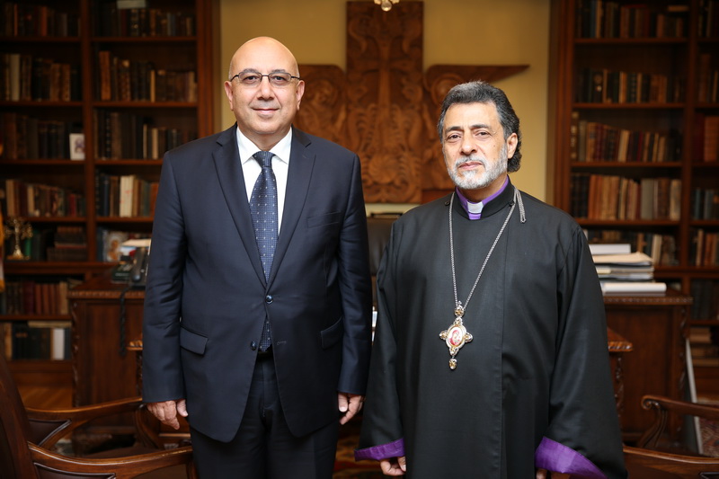Consul General of Armenia in Los Angeles Visits the Western Diocese