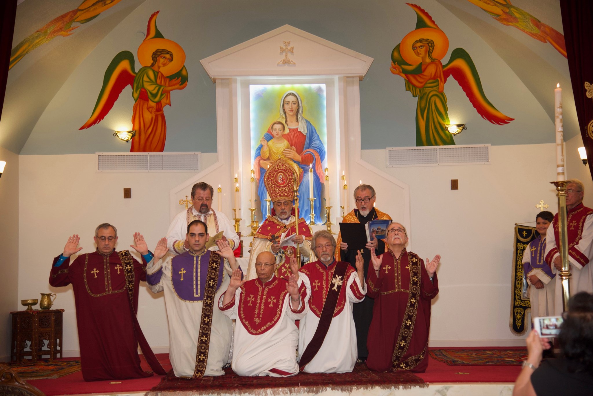 Primate Pays Pastoral Visit to St. Geragos Armenian Church of Las Vegas