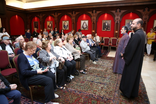 Western Diocese Welcomes Ararat Home Residents 