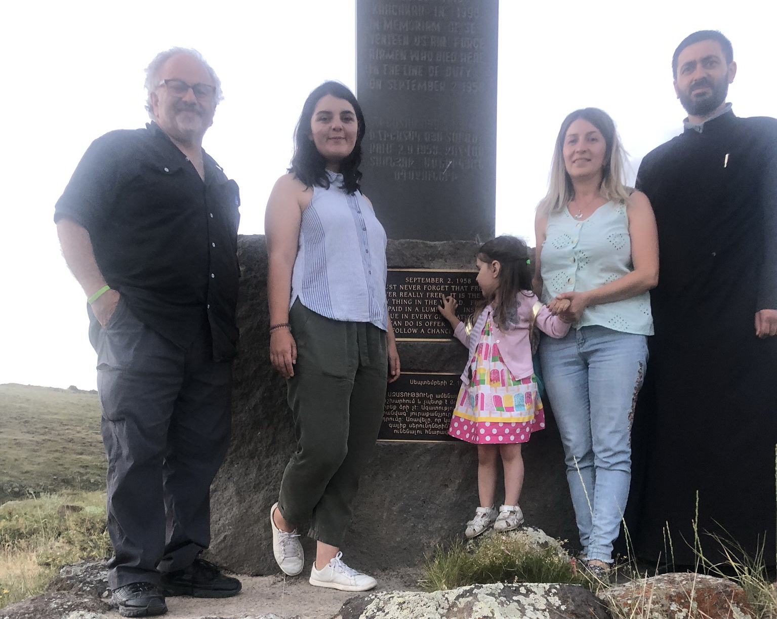 Discovering… Sasnashen Village in the Town of Talin, Armenia A place for kids to feel welcome, share and explore options to maximize their potential